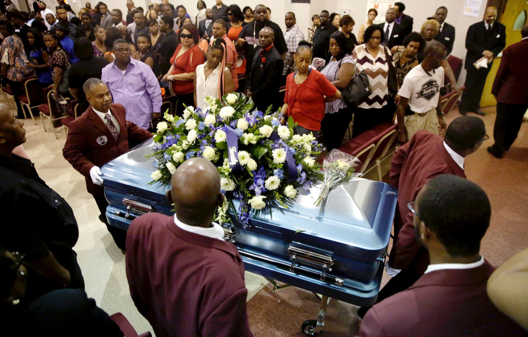 Sept. 24, 2016: Nearly 1,000 attend Terence Crutcher memorial service